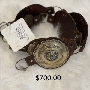 RODEO QUINCY Silver and Brown Leather Concho Belt